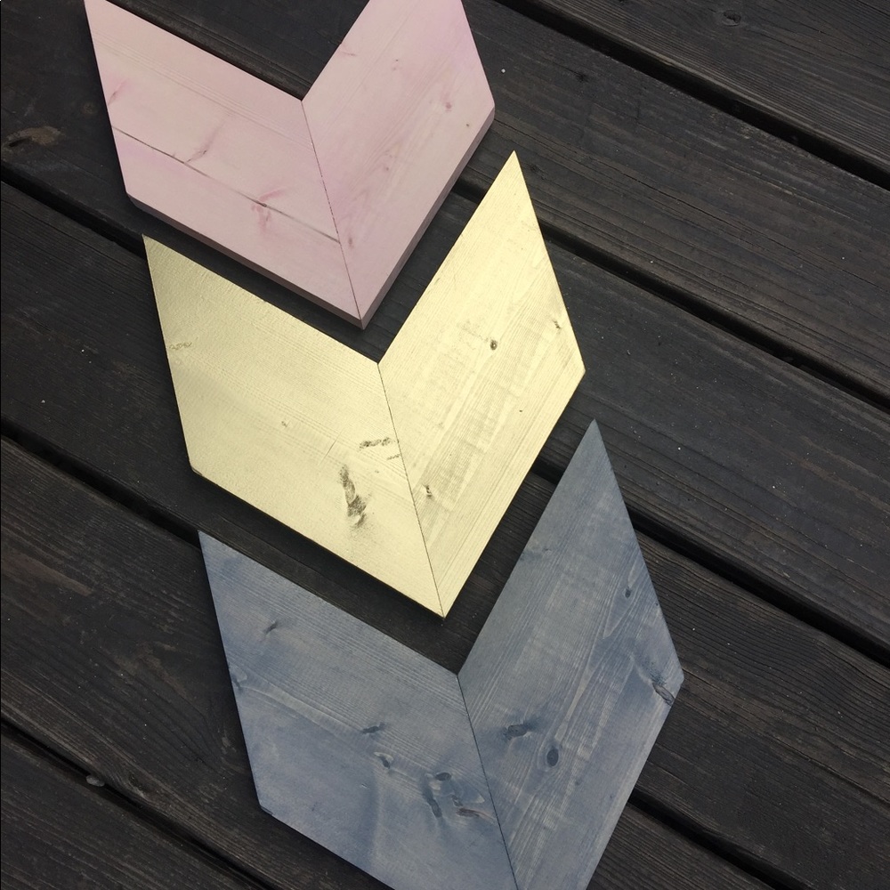 Set of 3 chevron wall arrow decor